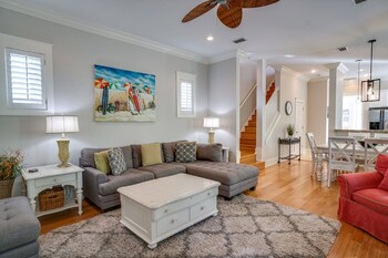 30A Beach House - Sunny Daze By Panhandle Getaways,,3.5 star