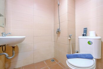 homey and cozy studio apartment at margonda residence 5