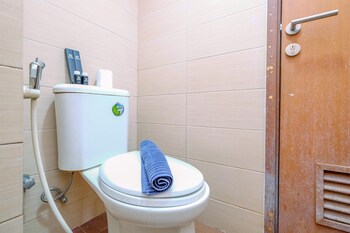 homey and cozy studio apartment at margonda residence 5