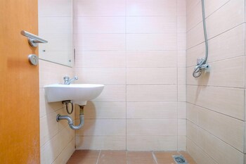 homey and cozy studio apartment at margonda residence 5