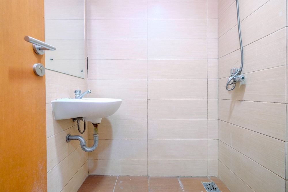 homey and cozy studio apartment at margonda residence 5