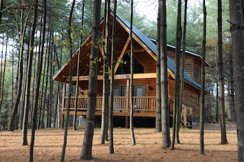 The Cabins At Pine Haven - Beckley