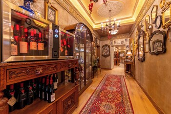 bey house royal hotel
