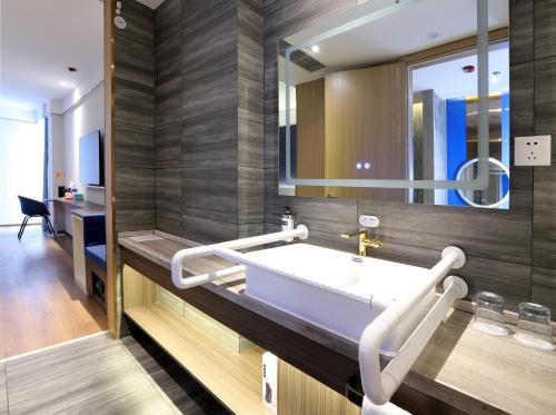 holiday inn express hengshui railway station an ihg hotel
