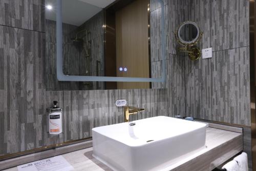 holiday inn express hengshui railway station an ihg hotel