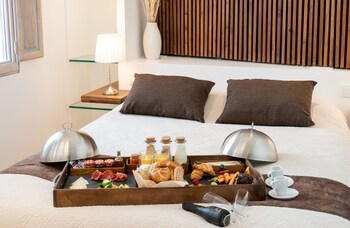 porta nova suites altea adults only