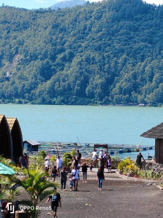 batur water park villa
