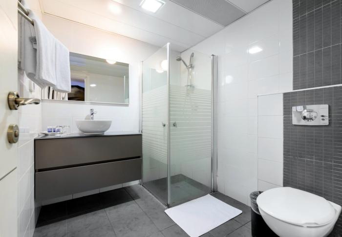 sea land suites