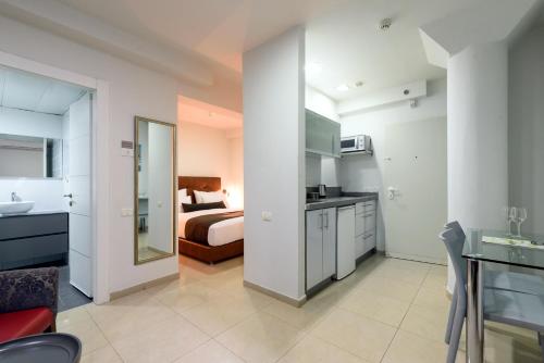 sea land suites
