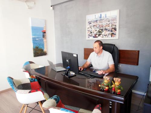 sea land suites