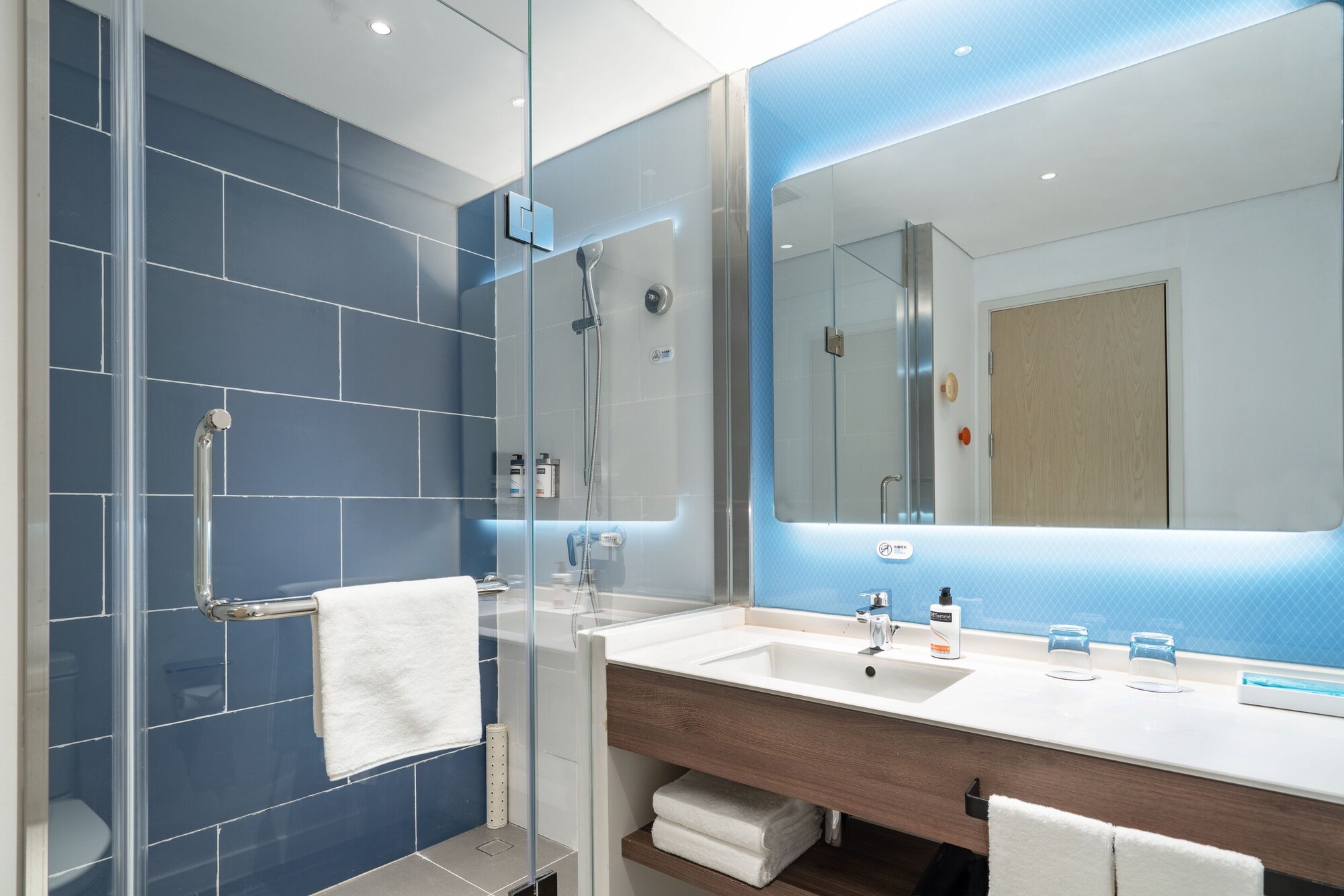 holiday inn express lanzhou new district an ihg hotel