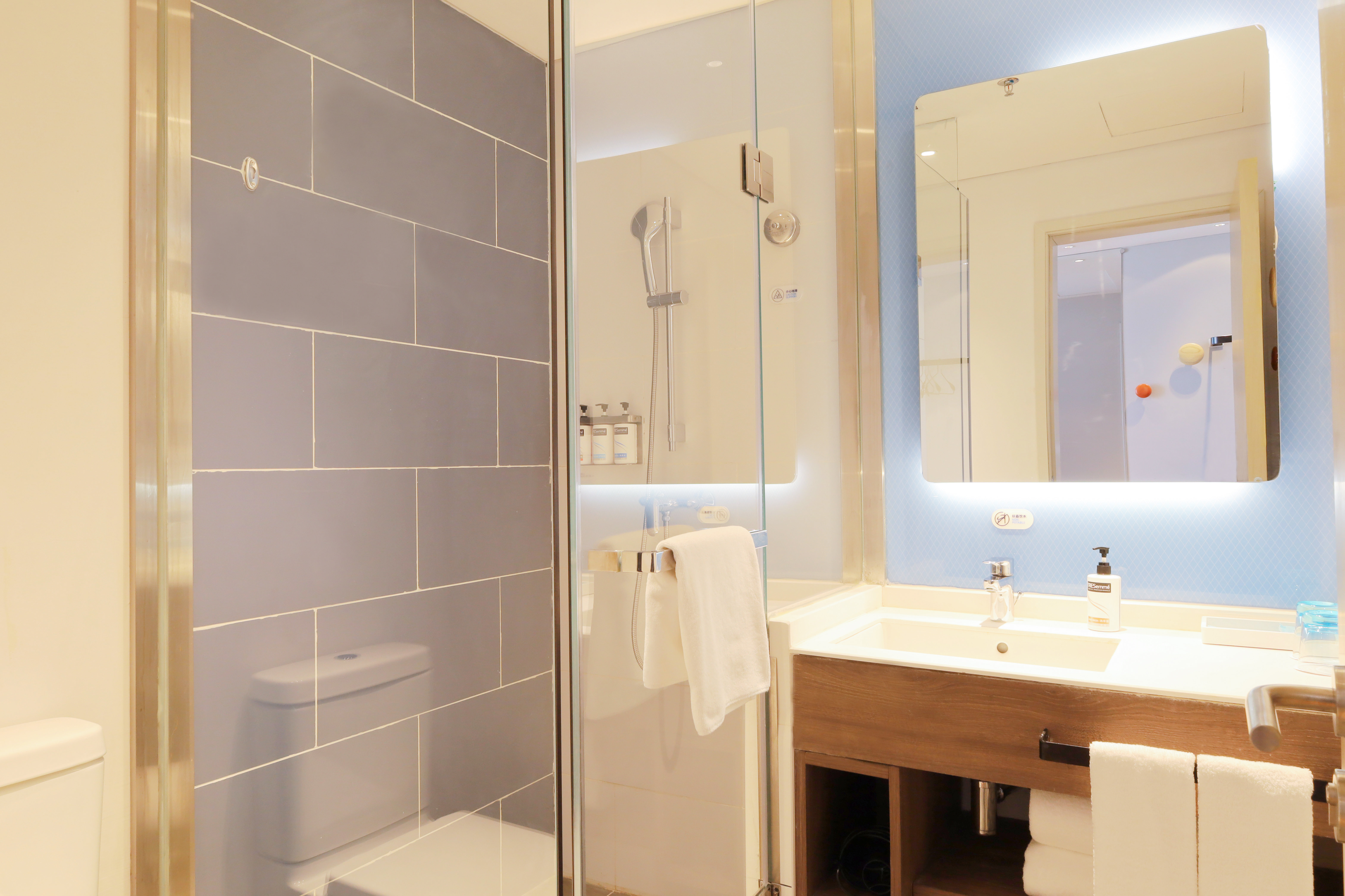 holiday inn express lanzhou new district an ihg hotel
