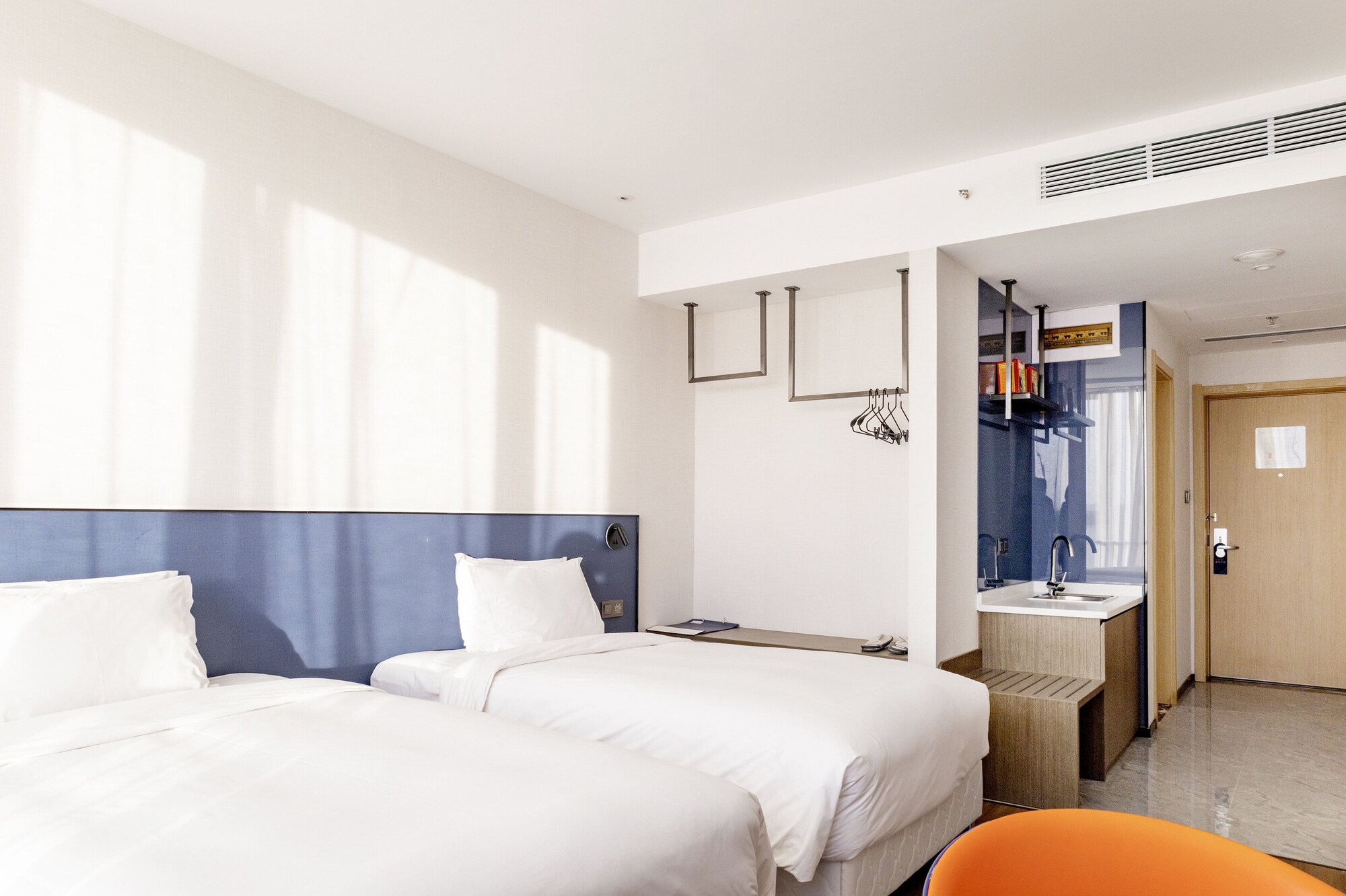 holiday inn express lanzhou new district an ihg hotel