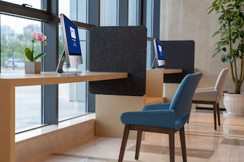 holiday inn express lanzhou new district an ihg hotel