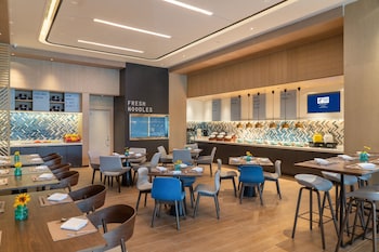 holiday inn express lanzhou new district an ihg hotel