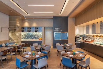 holiday inn express lanzhou new district an ihg hotel