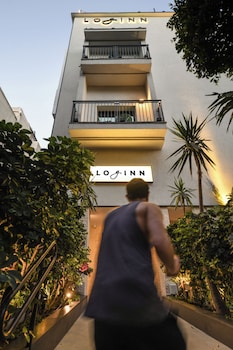 pixel an autonomous hotel by loginn