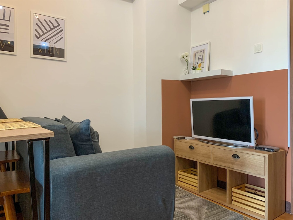 comfort and nice 2br at cinere resort apartment