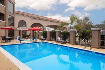 quality inn and suites camarillo oxnard