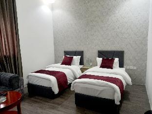 Twins Boutiques,,3 star