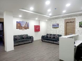 Twins Boutiques,,3 star