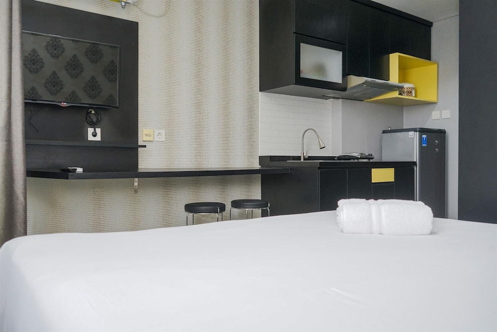 nice and cozy studio at bintaro icon apartment