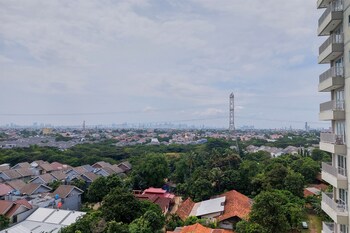 nice and cozy studio at bintaro icon apartment