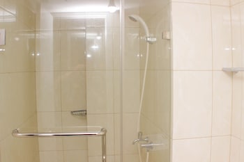 warm and homey 2br at springlake summarecon bekasi apartment