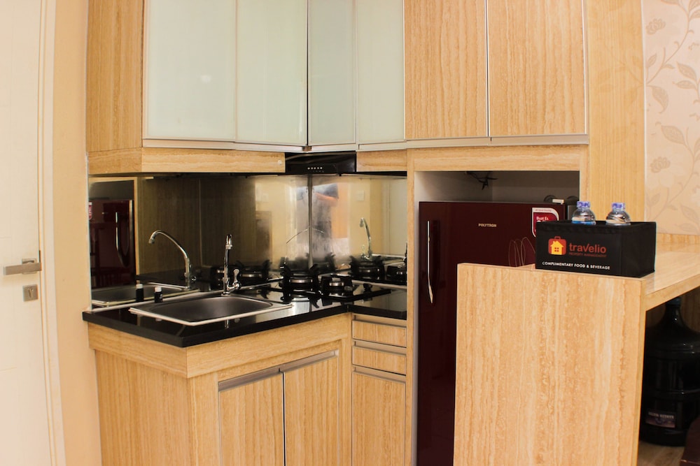 warm and homey 2br at springlake summarecon bekasi apartment