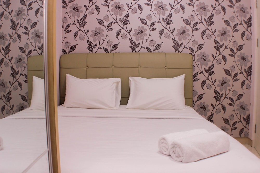 warm and homey 2br at springlake summarecon bekasi apartment