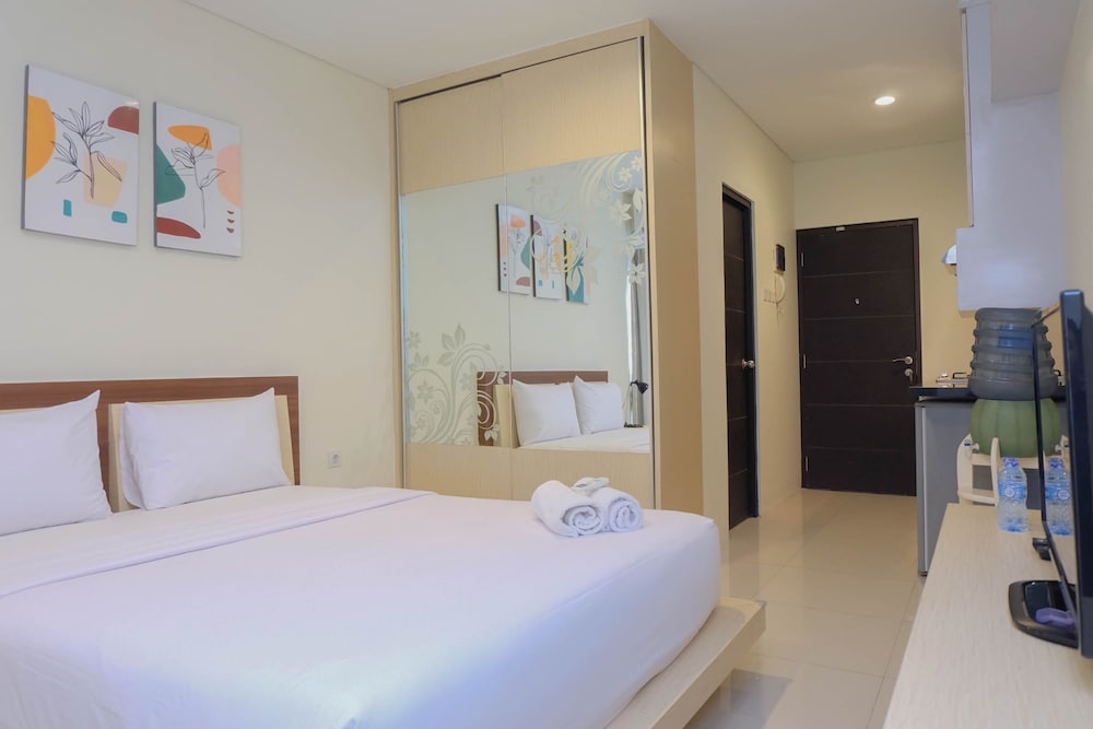 nice and comfy studio tamansari semanggi apartment