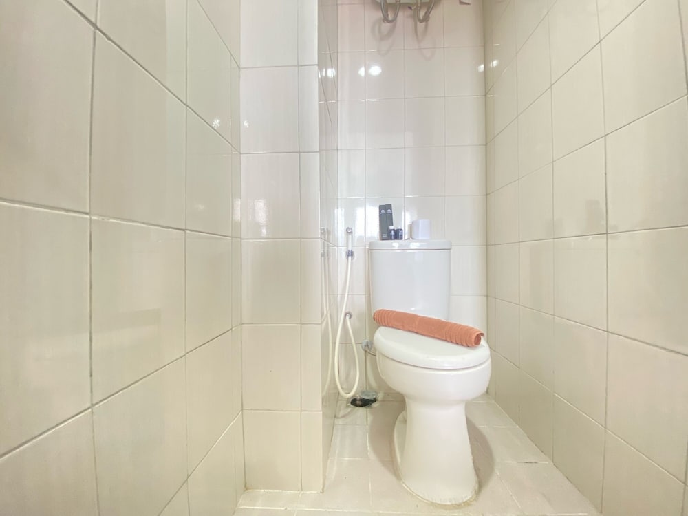 spacious studio room at mekarwangi square cibaduyut apartment