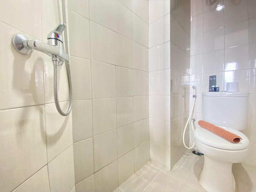 spacious studio room at mekarwangi square cibaduyut apartment