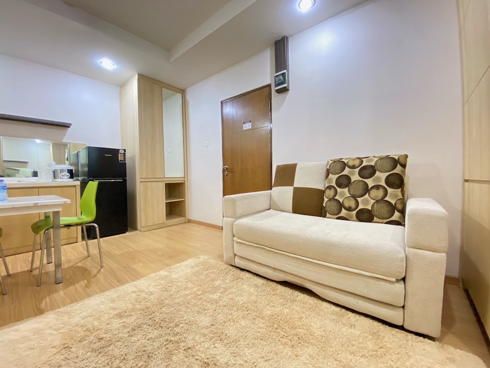 spacious studio room at gateway ahmad yani cicadas apartment