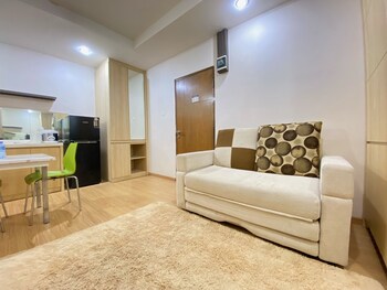 spacious studio room at gateway ahmad yani cicadas apartment