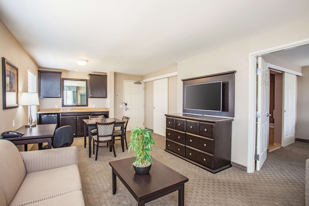 la quinta inn and suites by wyndham paso robles