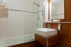 Comfort Hotel Lille Lomme,Bondues>>Bois-Grenier,3 star