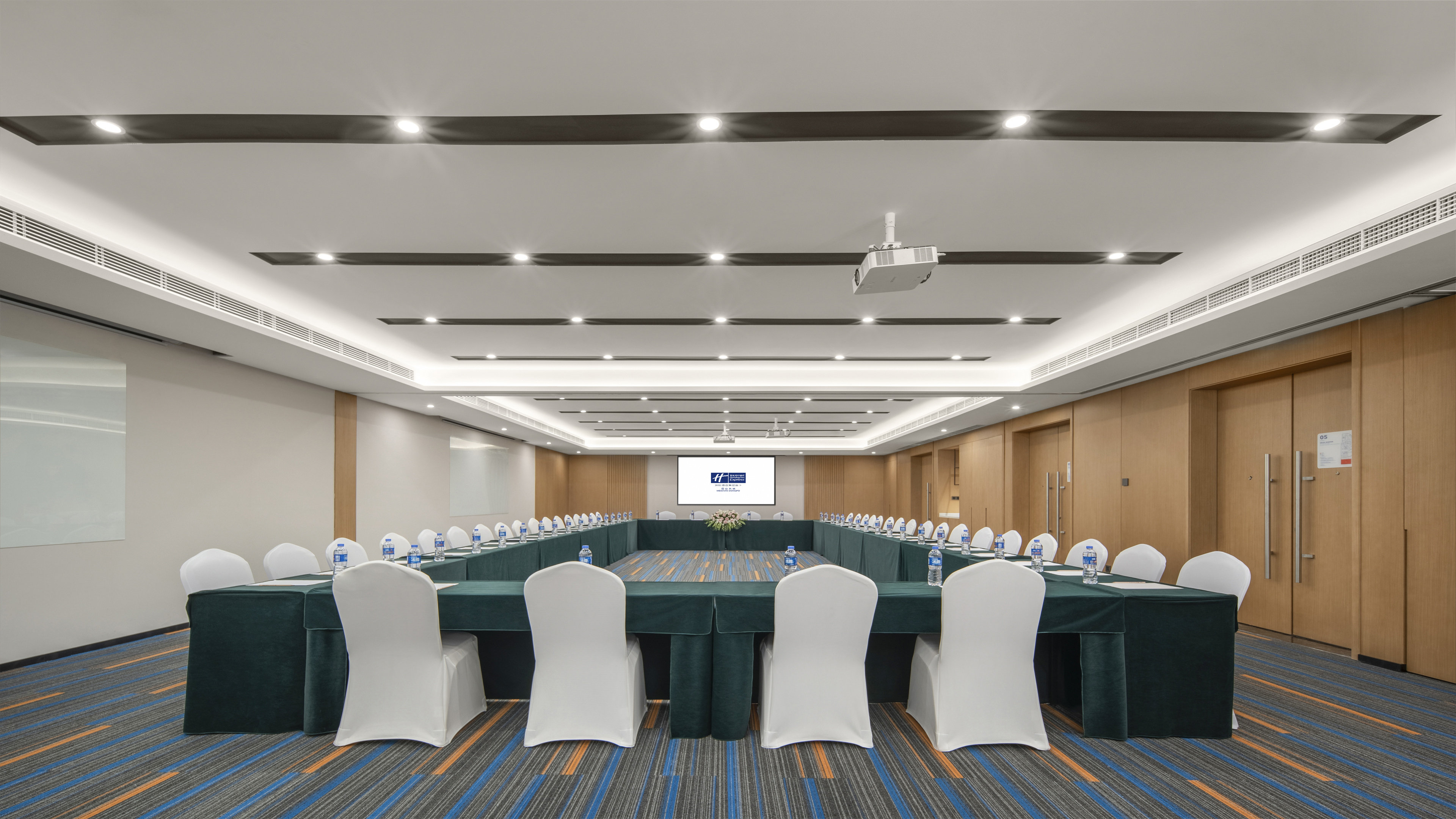 holiday inn express meishan dongpo an ihg hotel