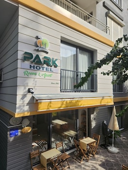 park hotel rooms and apart