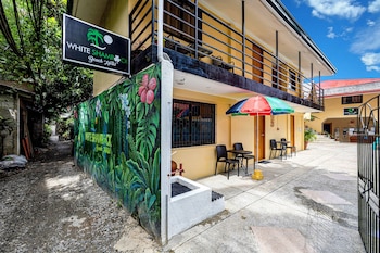 white shamrock beach hotel