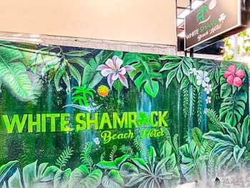 white shamrock beach hotel