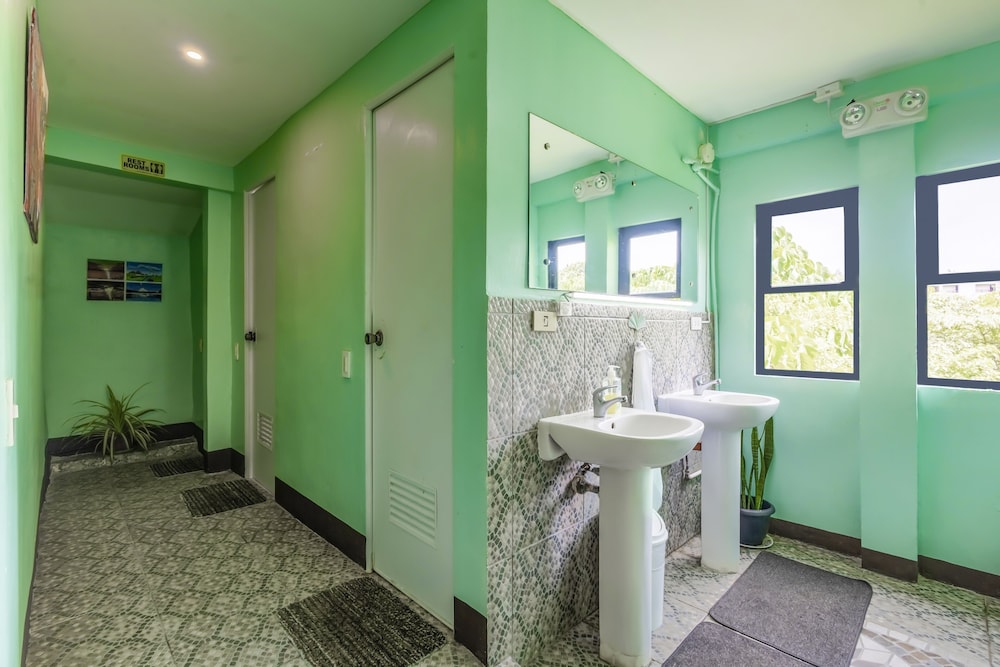 white shamrock beach hotel