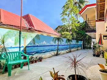 white shamrock beach hotel