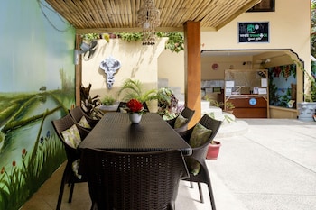 white shamrock beach hotel