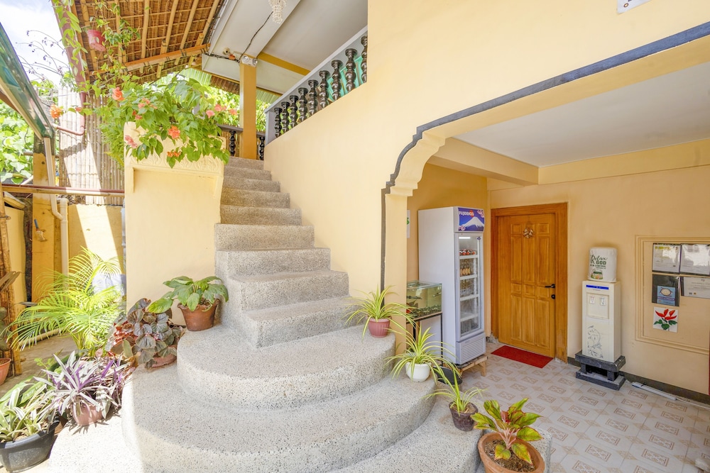 white shamrock beach hotel