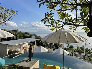 permata hill nusa penida