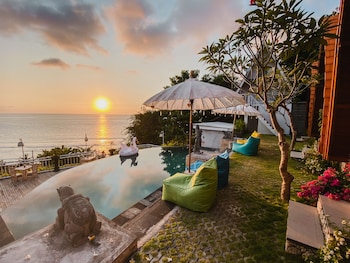 permata hill nusa penida