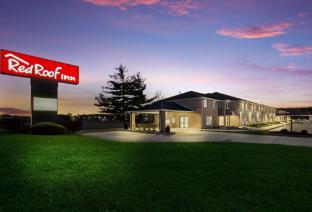 red roof inn lawrenceburg