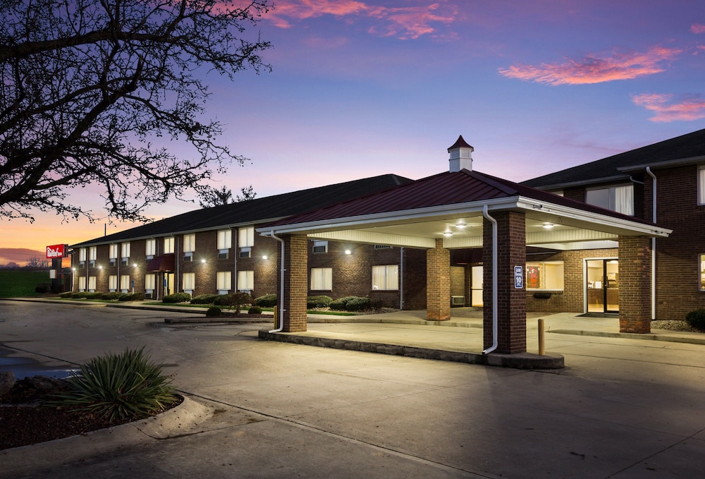 red roof inn lawrenceburg