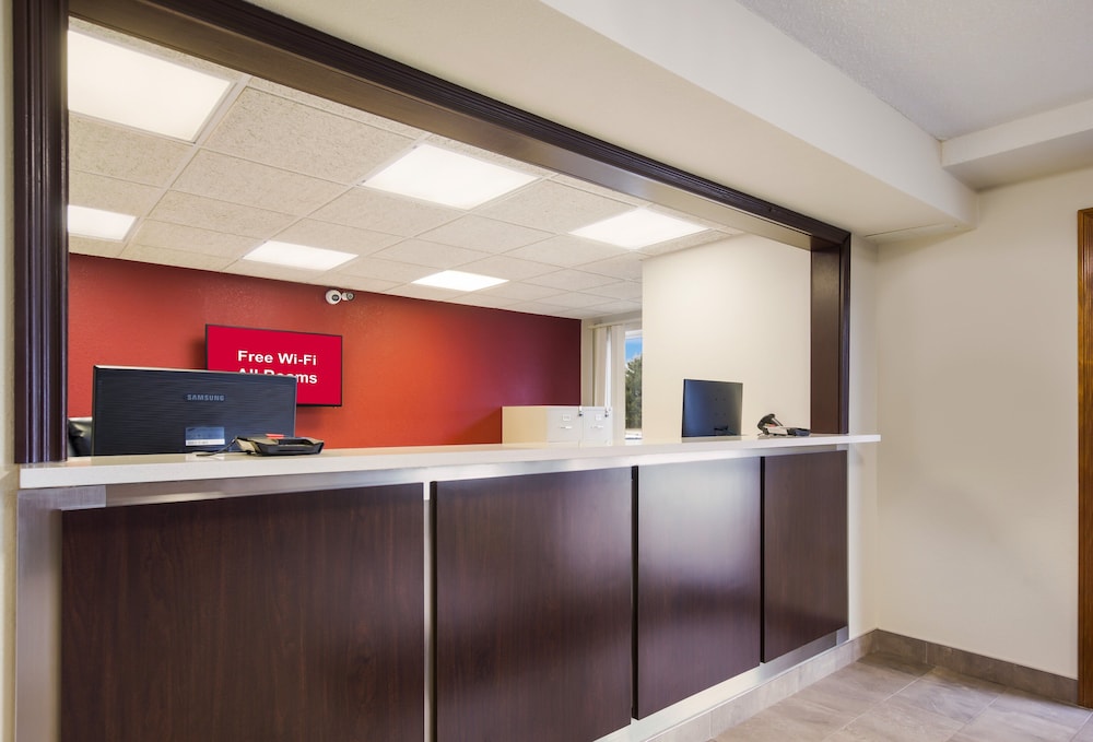 red roof inn lawrenceburg